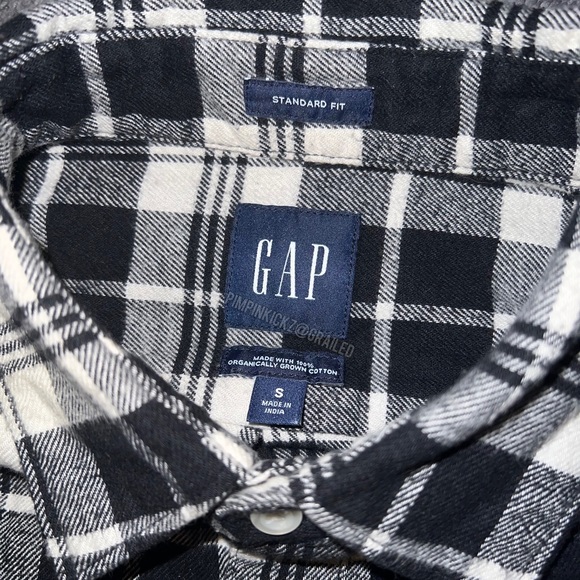 GAP plaid button up shirt (white/black) Small - Picture 3 of 3